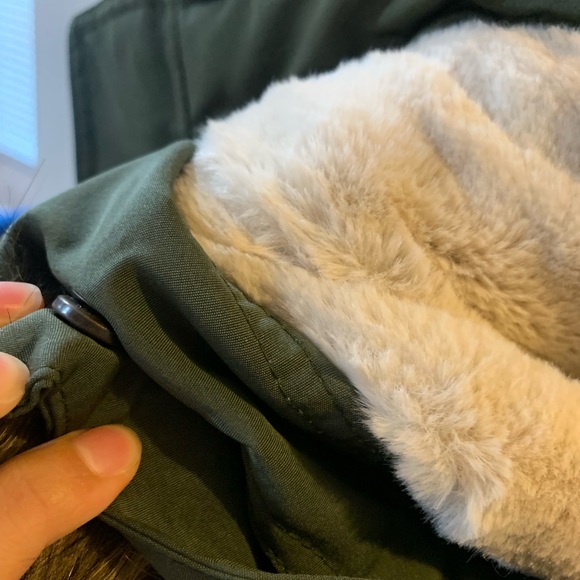 Men's Hollister Faux Fur-Lined All-Weather Winter Jacket - Picture 7 of 7